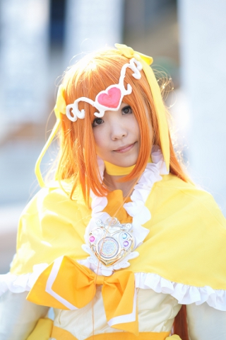 足球直播|疑似一加8真机谍照曝光：6.55英寸90Hz流体屏加持 后置相机缩水？